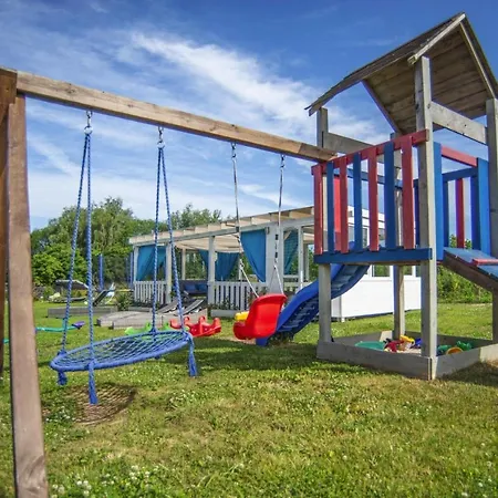 Nyaraló Air-conditioned Homes, Summer Pool, Rewal