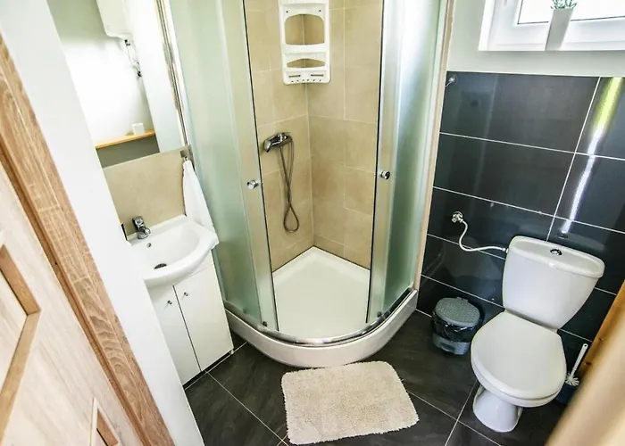 Air-conditioned Homes, Summer Pool, *