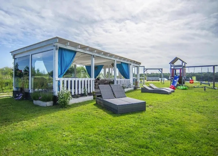 Air-conditioned Homes, Summer Pool, *